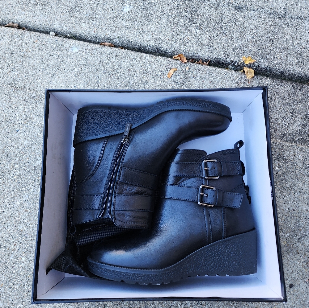 Carmela black italian leather wedges 38